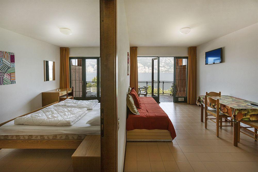 Residence Parco Lago Di Garda Μαλτσεζίνε Εξωτερικό φωτογραφία