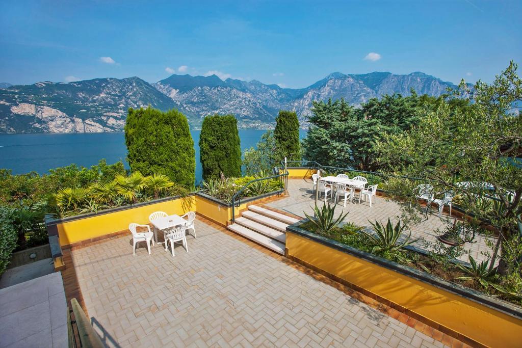 Residence Parco Lago Di Garda Μαλτσεζίνε Εξωτερικό φωτογραφία