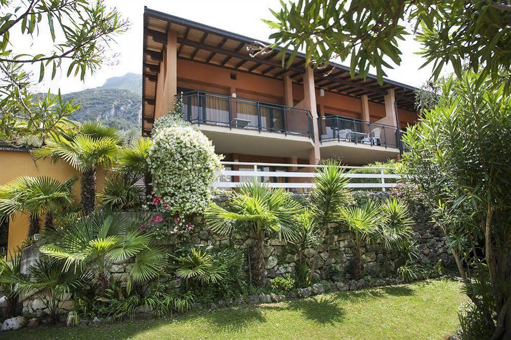 Residence Parco Lago Di Garda Μαλτσεζίνε Εξωτερικό φωτογραφία