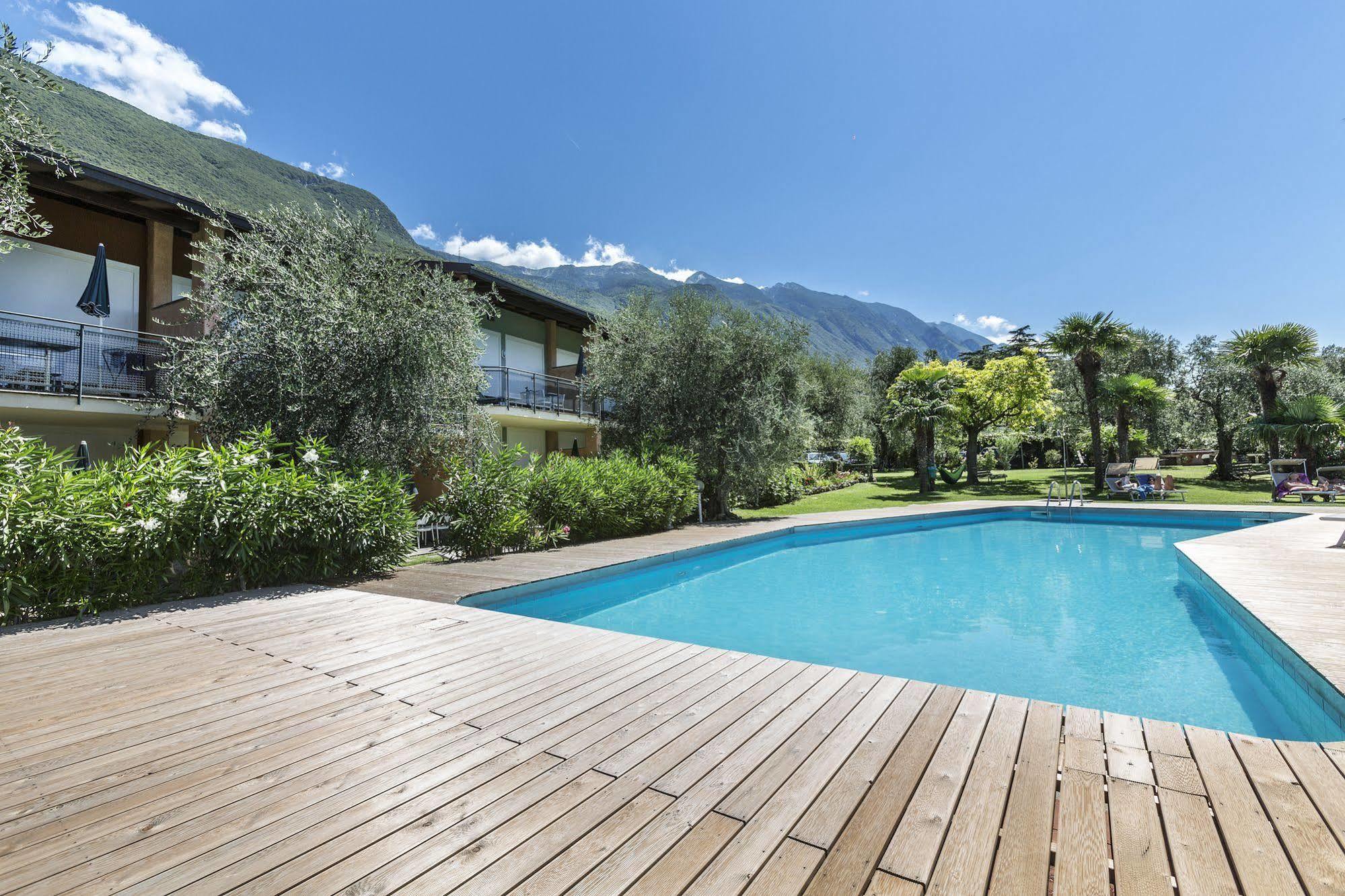 Residence Parco Lago Di Garda Μαλτσεζίνε Εξωτερικό φωτογραφία