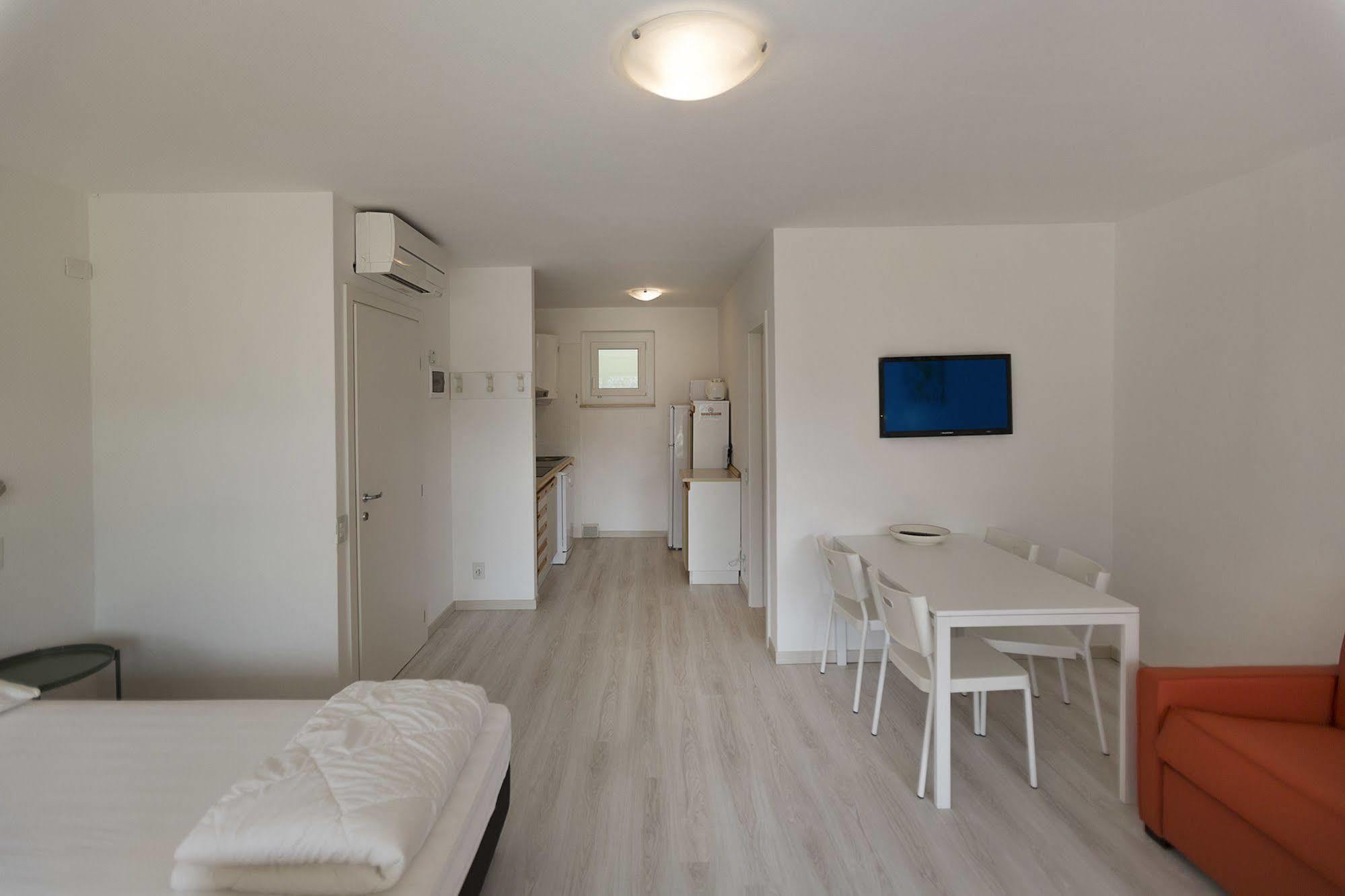 Residence Parco Lago Di Garda Μαλτσεζίνε Εξωτερικό φωτογραφία