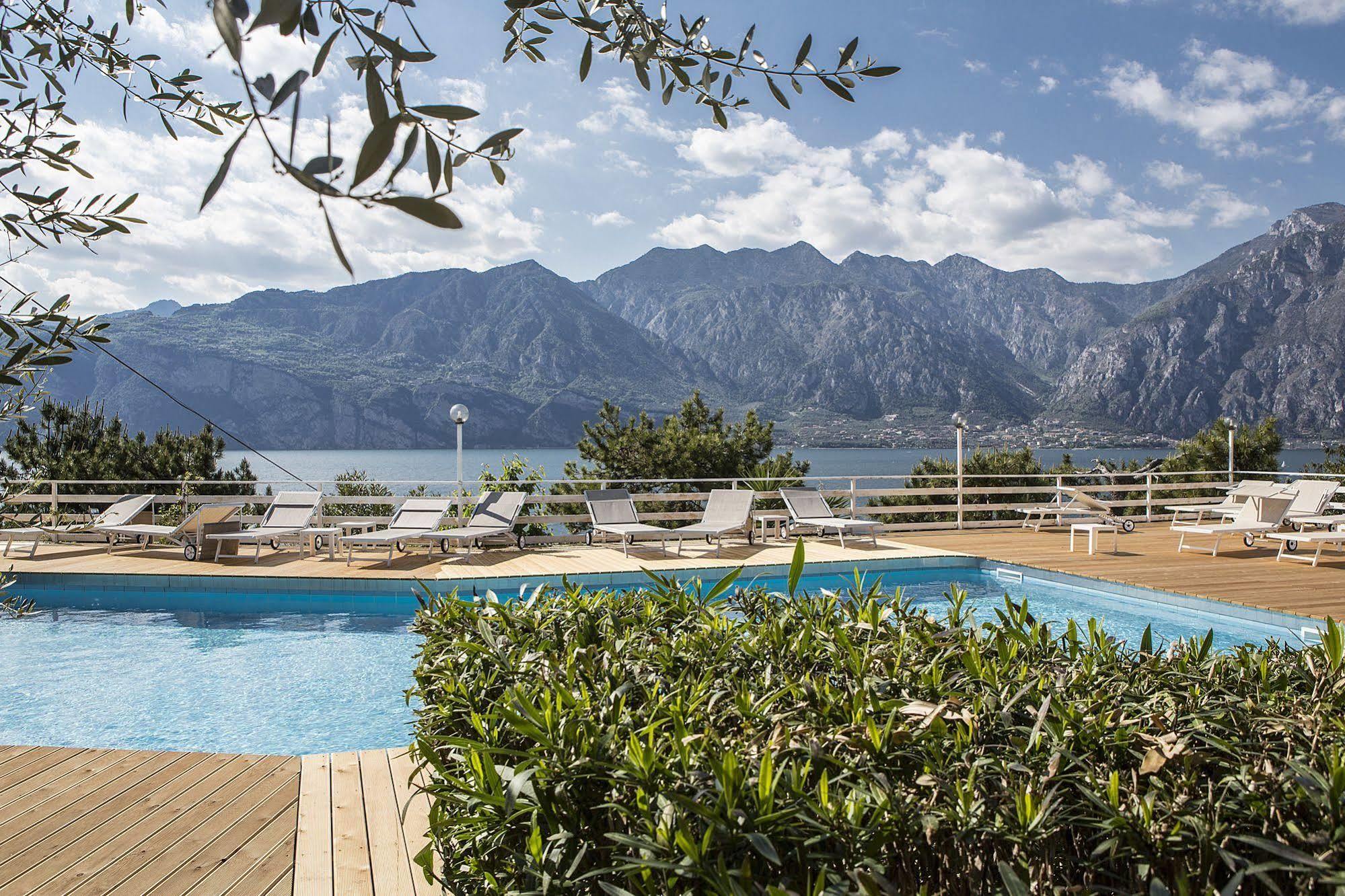 Residence Parco Lago Di Garda Μαλτσεζίνε Εξωτερικό φωτογραφία