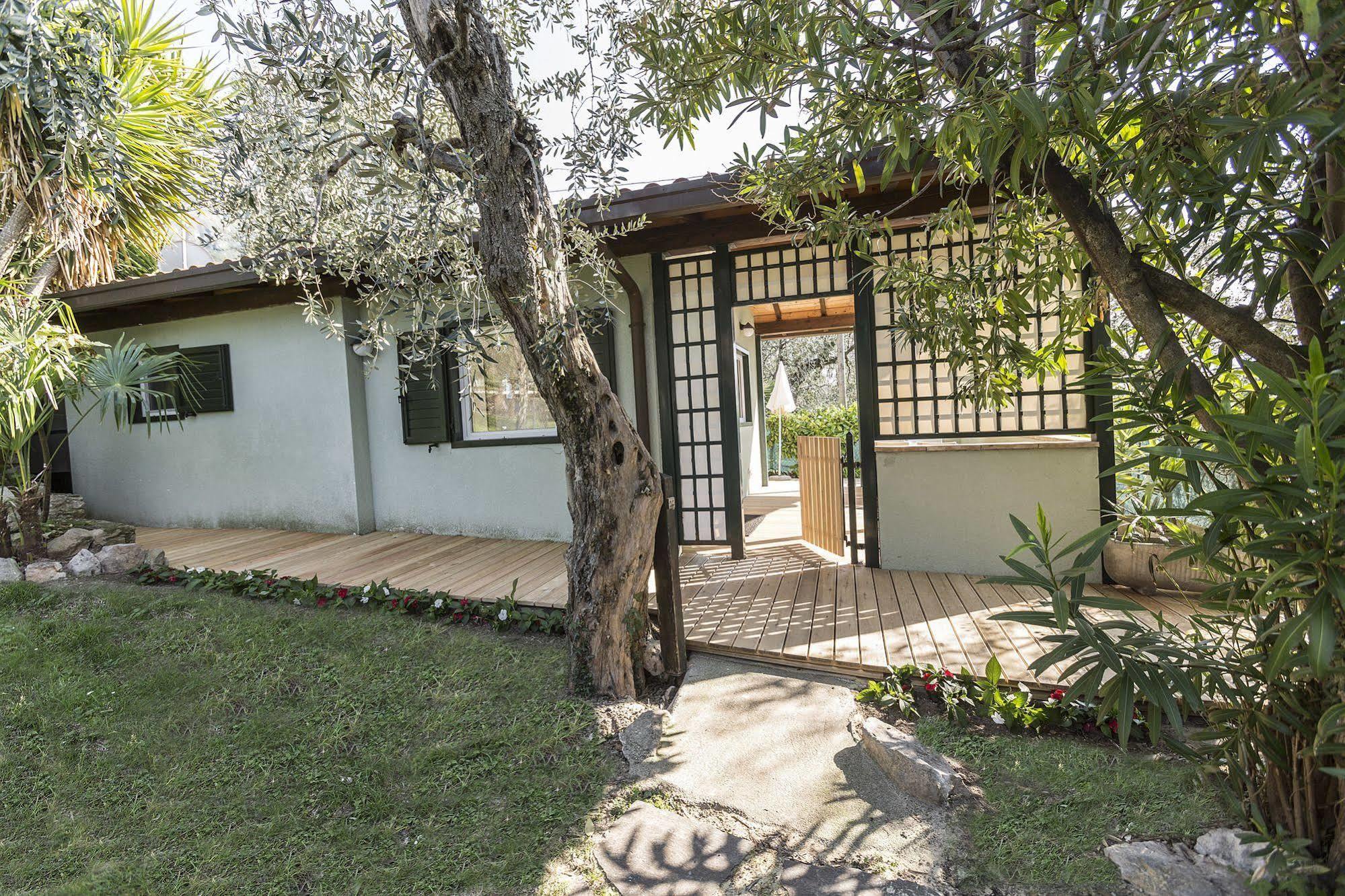 Residence Parco Lago Di Garda Μαλτσεζίνε Εξωτερικό φωτογραφία